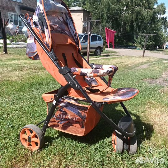 Прогулочная коляска