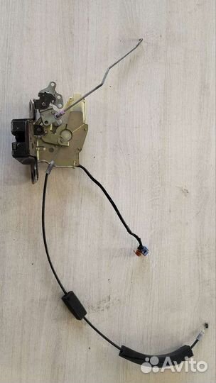 Замок багажника на Honda Civic eu1 eu2 eu3