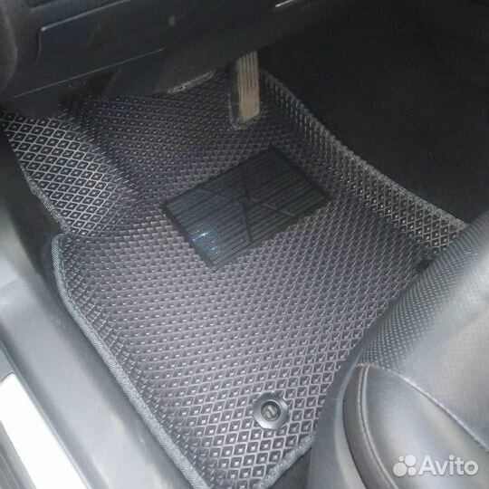 Коврики в машину эва в подарок подпятник + 2 лого