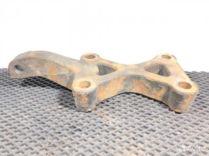 Кронштейн заднего амортизатора правый Scania