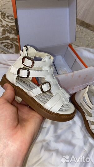 Сандалии для девочки и мальчиков