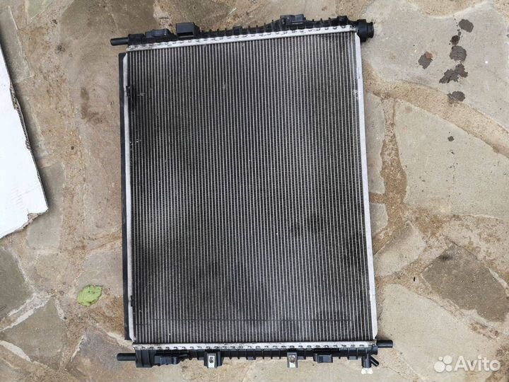 Радиатор основной Ford Mustang 6 2017 FR338005CG