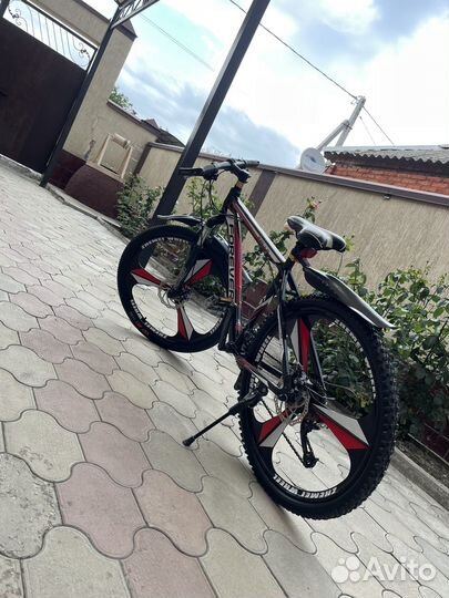 Велосипед на литых дисках