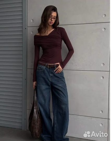 Лонгслив на одно плечо с драпировкой 42