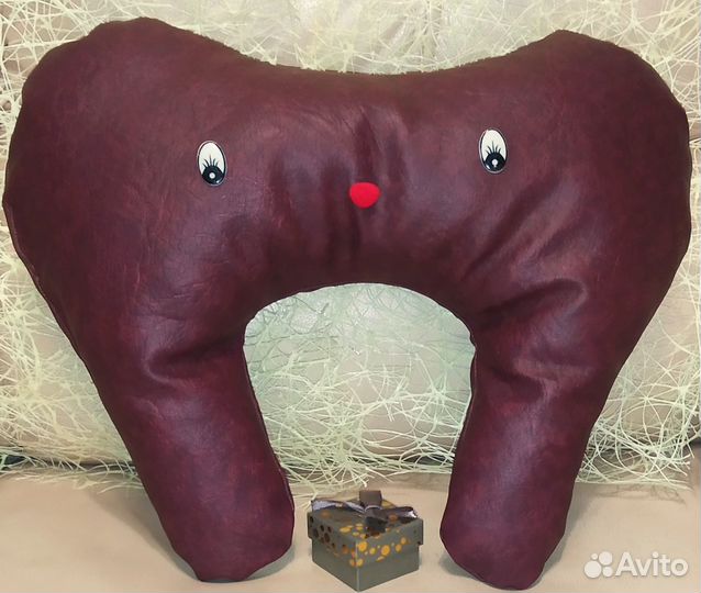 Подушка «зуб» под шею (новая)