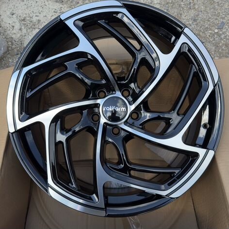 Литые диски Sakura Wheels 181 8×R20 5×114.3