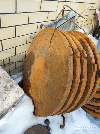 Чугунный люк на дорогу/заезд/площадку