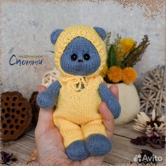 Вязаная игрушка ручной работы Мишка Спотти