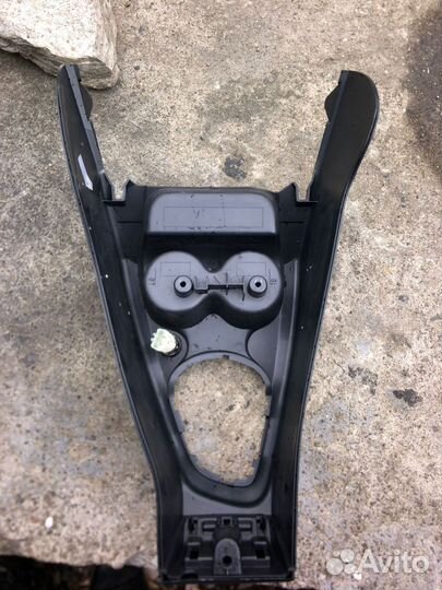 Центральная консоль рено Логан 2