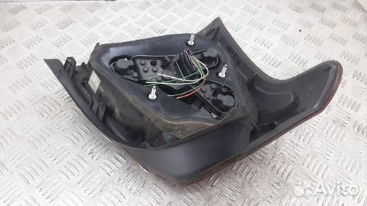 Фонарь задний правый toyota avensis T25 (1BN27MY01