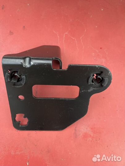 Кронштеин радара