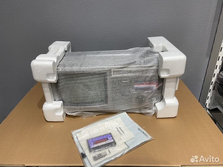 Sharp 10P-28H new box super lux elite