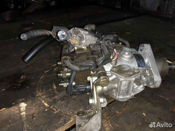 Тнвд насос RD28 Nissan Patrol 16700-VR400