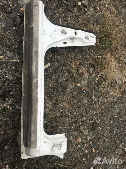 Порог со стойкой правый Toyota Avensis (T250) 2003