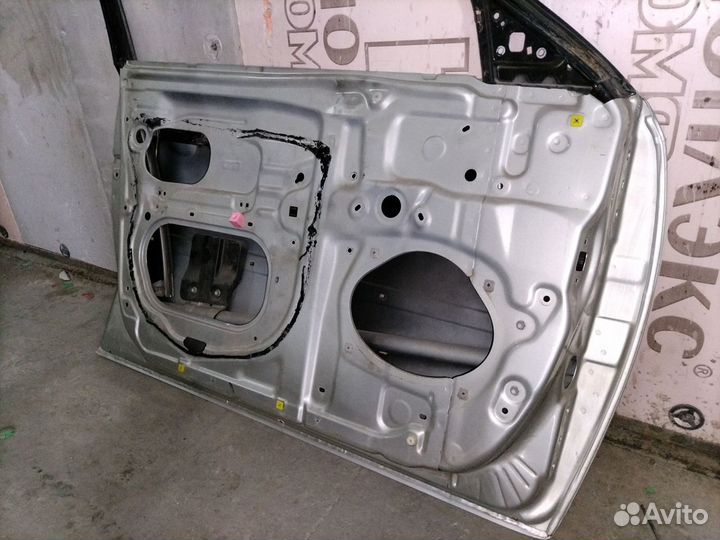 Дверь передняя левая Toyota Camry 30
