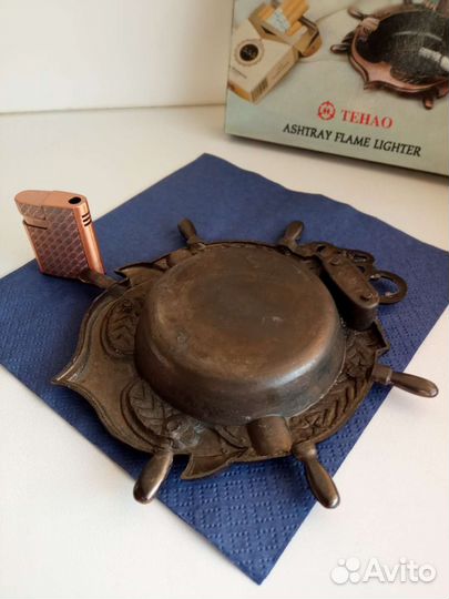 Пепельница и зажигалка в коробке