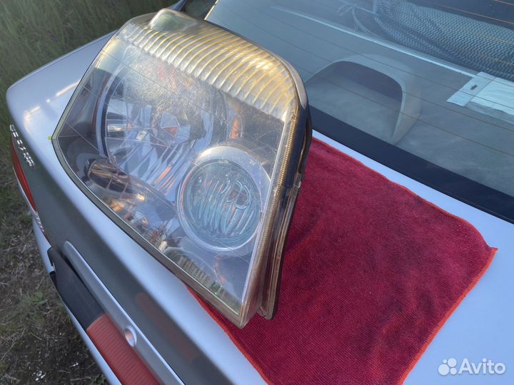 Фара правая на Nissan x-trail T 30 2003 год