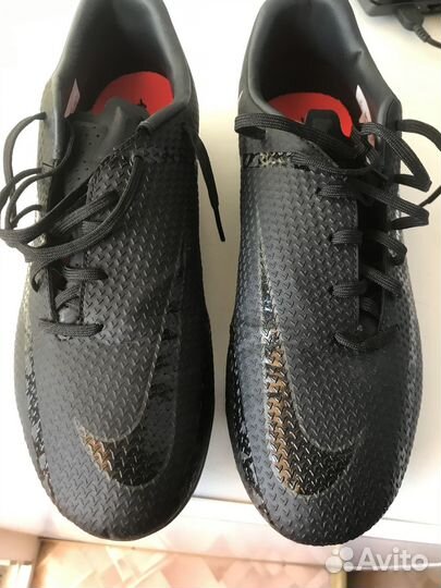 Футбольные бутсы Nike