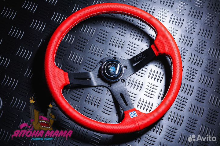 Руль Nardi из перфорированной красной кожи (вынос)