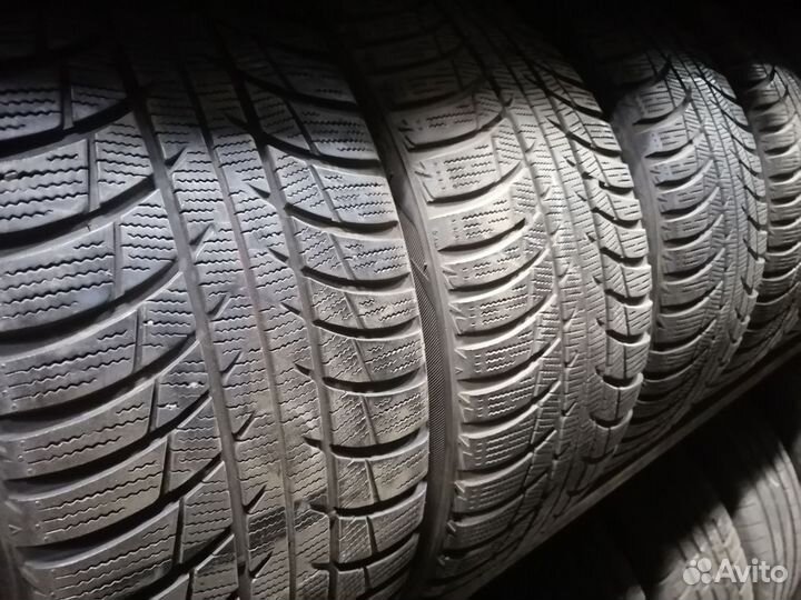 Bridgestone Blizzak LM-001 225/40 R18