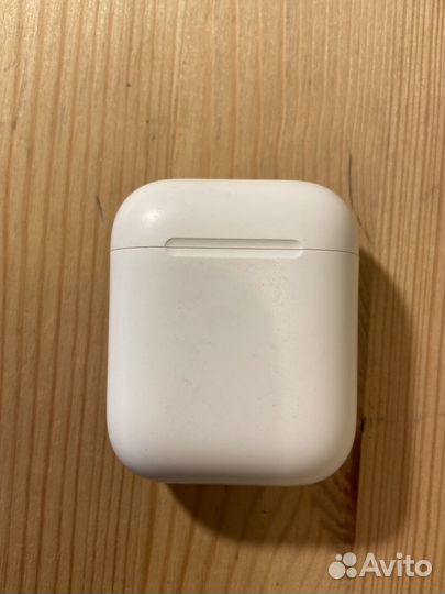 Беспроводные наушники Apple AirPods