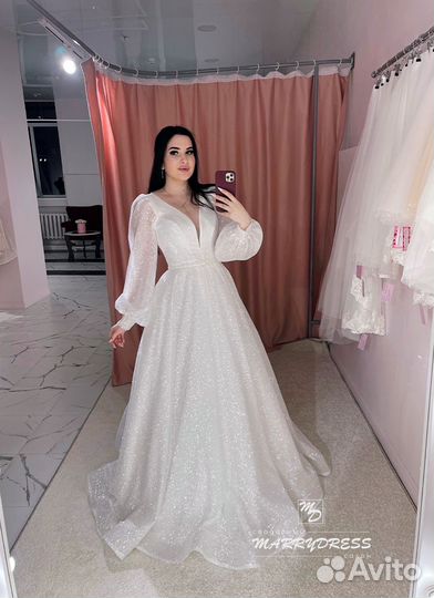 Свадебное платье блестящее