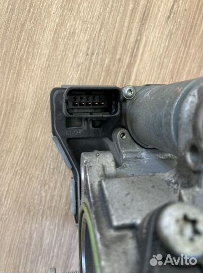 Заслонка дроссельная Land Rover Freelander 2