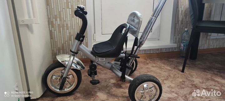 Трехколесный детский велосипед с ручкой бу