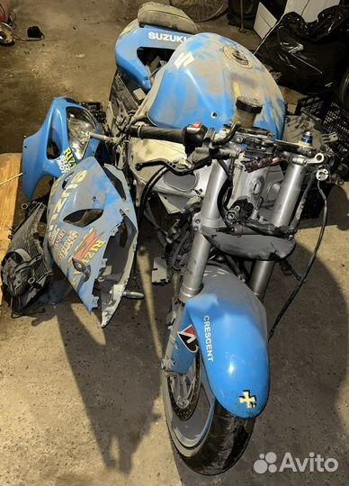 Suzuki GSX-R750 K1-K3 по запчастям