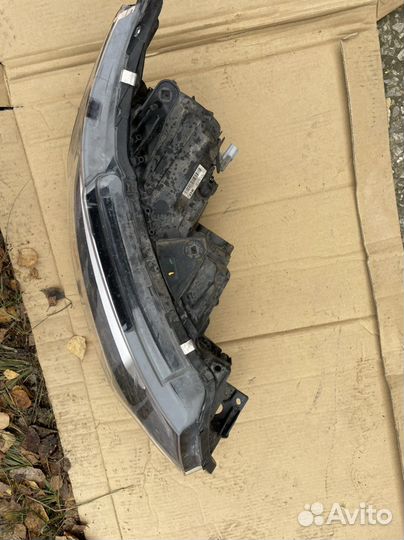 Фара правая Mitsubishi Outlander 3
