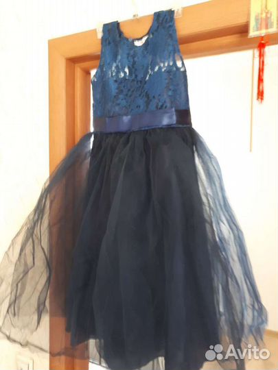 Платье для девочки новое