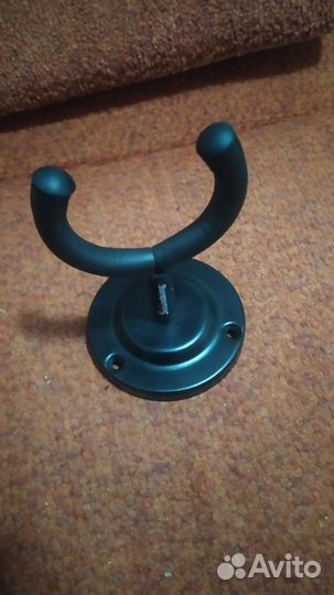 Держатели для гитары настенные