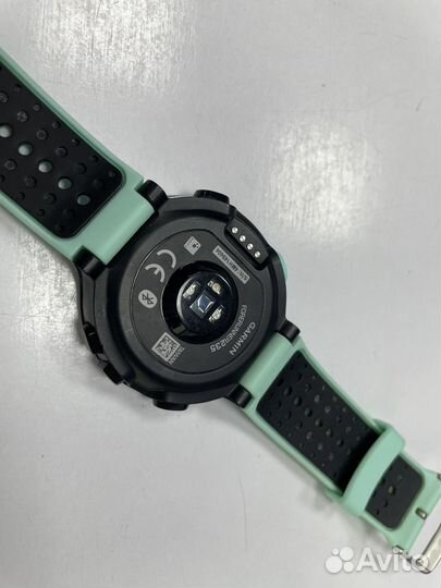 Умные часы Garmin Forerunner 235