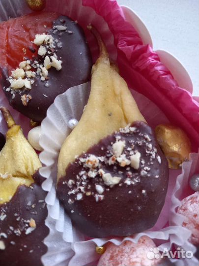 Конфеты сухофрукты в шоколаде