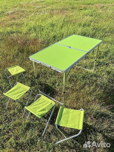 Стол складной со стульями