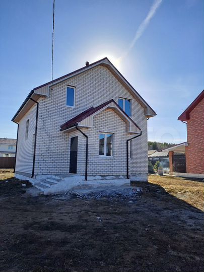 Коттедж 165 м² на участке 7 сот.