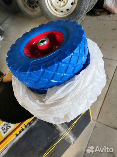 Колесо бескамерное 4.10/3.50-4 диаметр оси 20мм 2ш