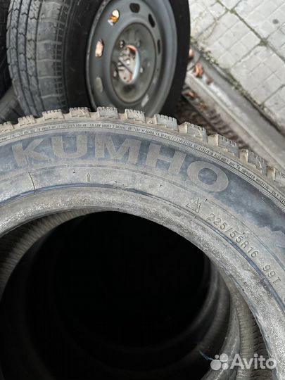 Kumho 792 225/55 R16