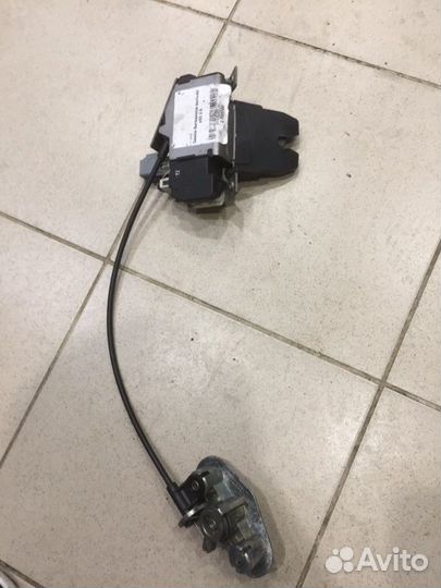 Замок крышки багажника Volvo S60 1 B5244