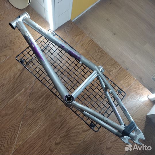 Детали BMX: рама, вынос, седло, звезда, колес и др