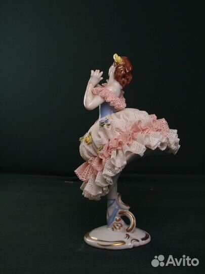 Кружевная статуэтка балерина. Европа