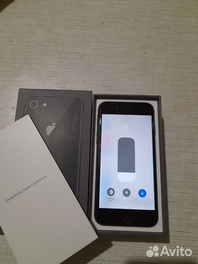 iPhone 8, 64 ГБ