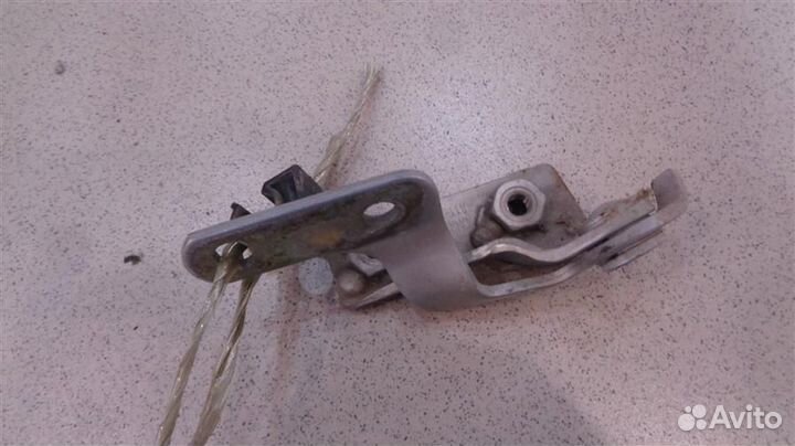 Петля крышки багажника левая Chery Amulet A15 200