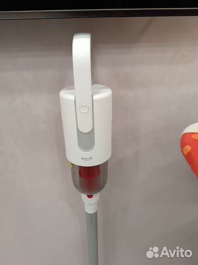 Беспроводной пылесос Derma