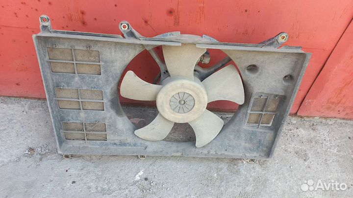 Диффузор вентилятор радиатора Mitsubishi Galant 8