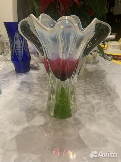 Хрустальная ваза гнутое стекло Чехословакия