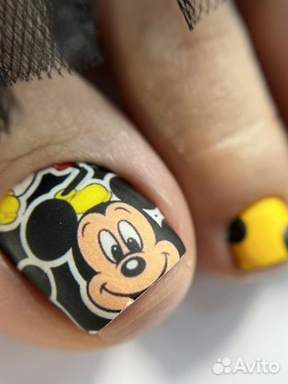 Маникюр и педикюр