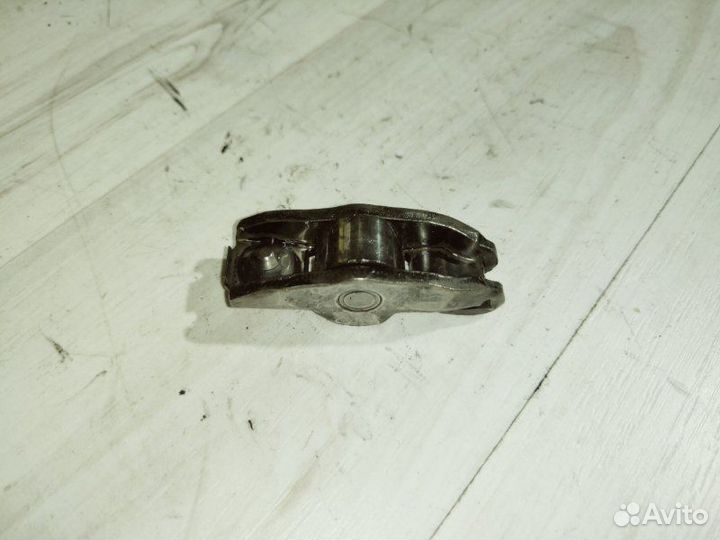 Рокер Volvo Xc90 D5244T4 2006