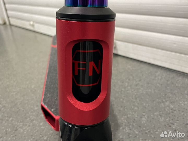 Трюковой самокат с системой HIC