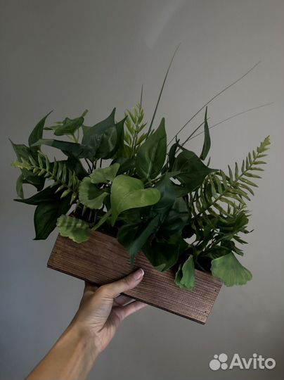 Ящики (блок) с искусственной зеленью